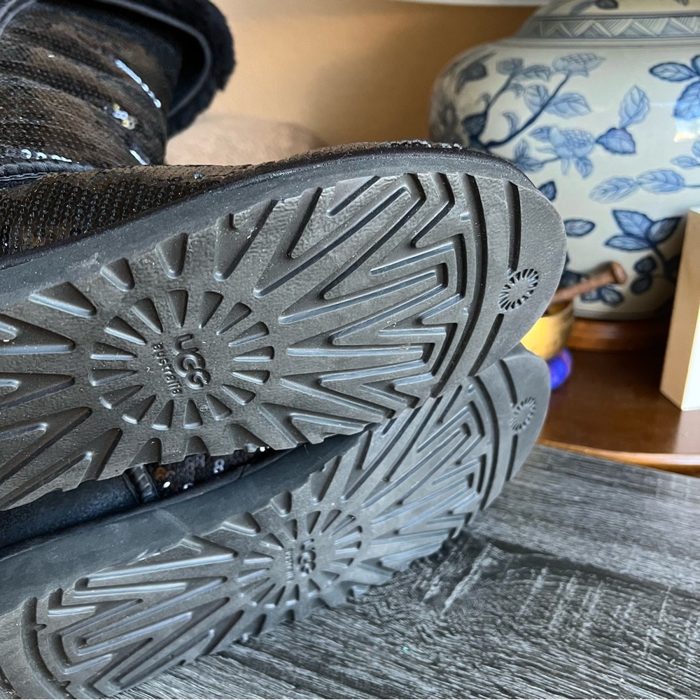 NEW! UGG Black Sequin Knee High Fur Lined Boots US10 EU41 - Picture 9 of 9